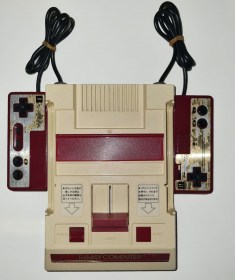 famicom_console_H1502